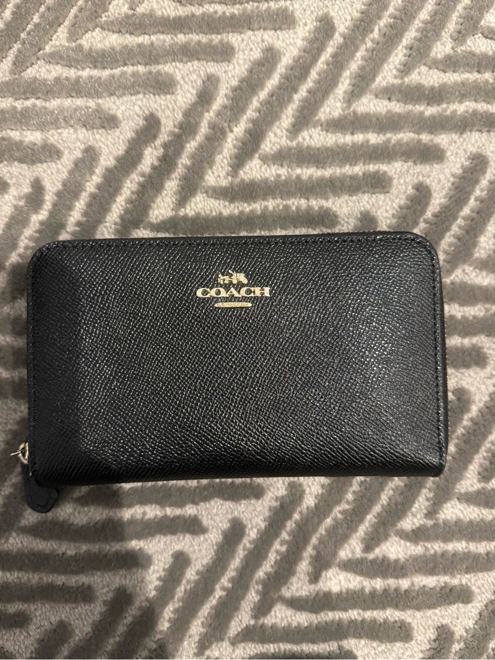 Coach Black Leather Zip-Around Wallet with Gold Logo - Picture 4 of 8
